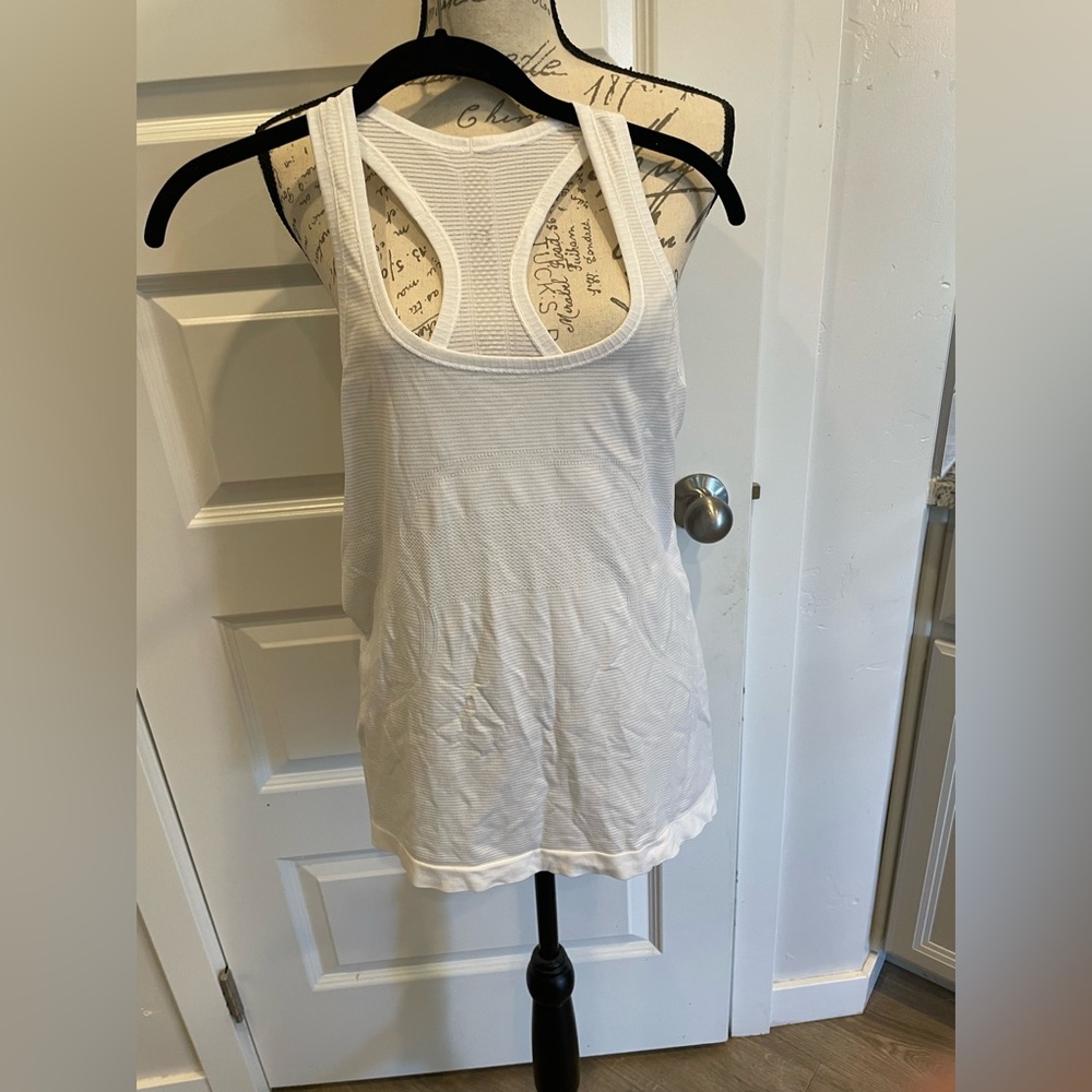 Lululemon swiftly racerback size 12